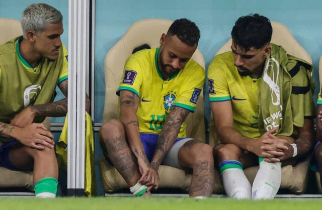 官方网站-内马尔1/4决赛复出 之前巴西遇险他或戴护具上阵！