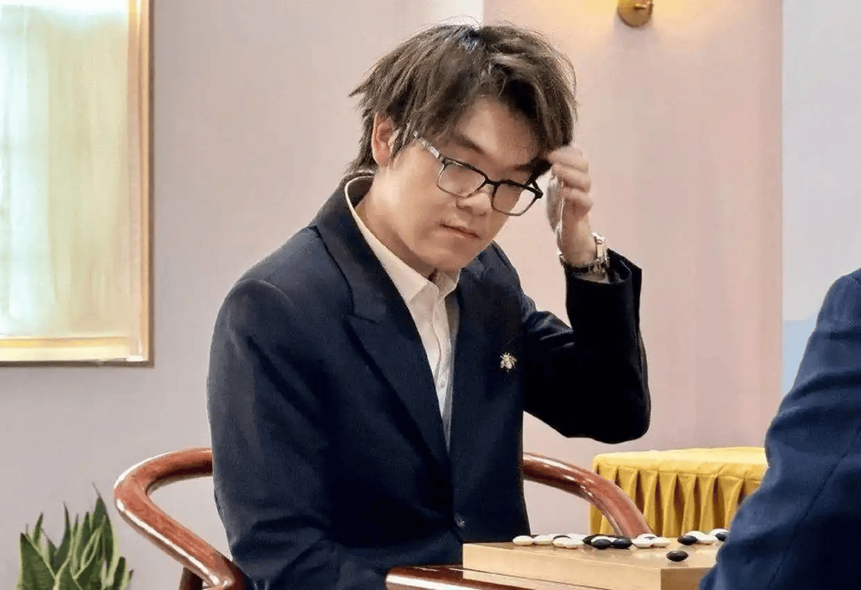 app下载-实力的比拼！柯洁，一步一个大坑跌入深渊，惨败不敌老对手朴廷桓