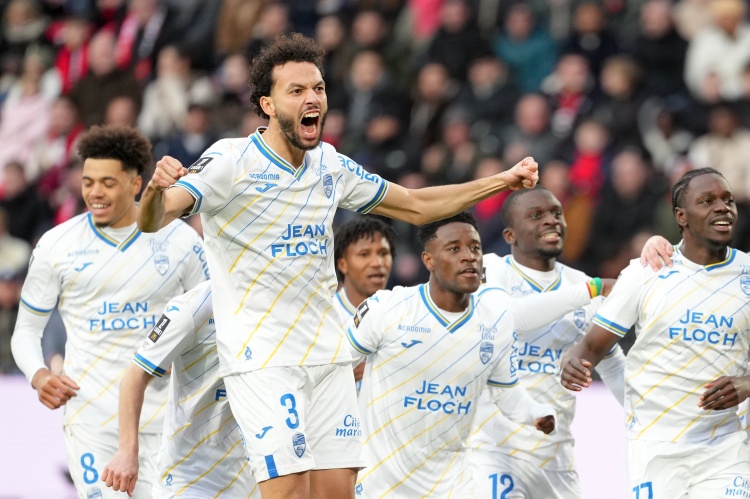 开云体育-外媒：罗马有意洛里昂后卫塔尔比，球员被估价约700万欧