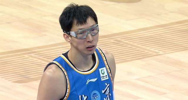 在线入口-22-0逆转，北京男篮两连胜，后场双核合砍62+15，周琦罚球10中6
